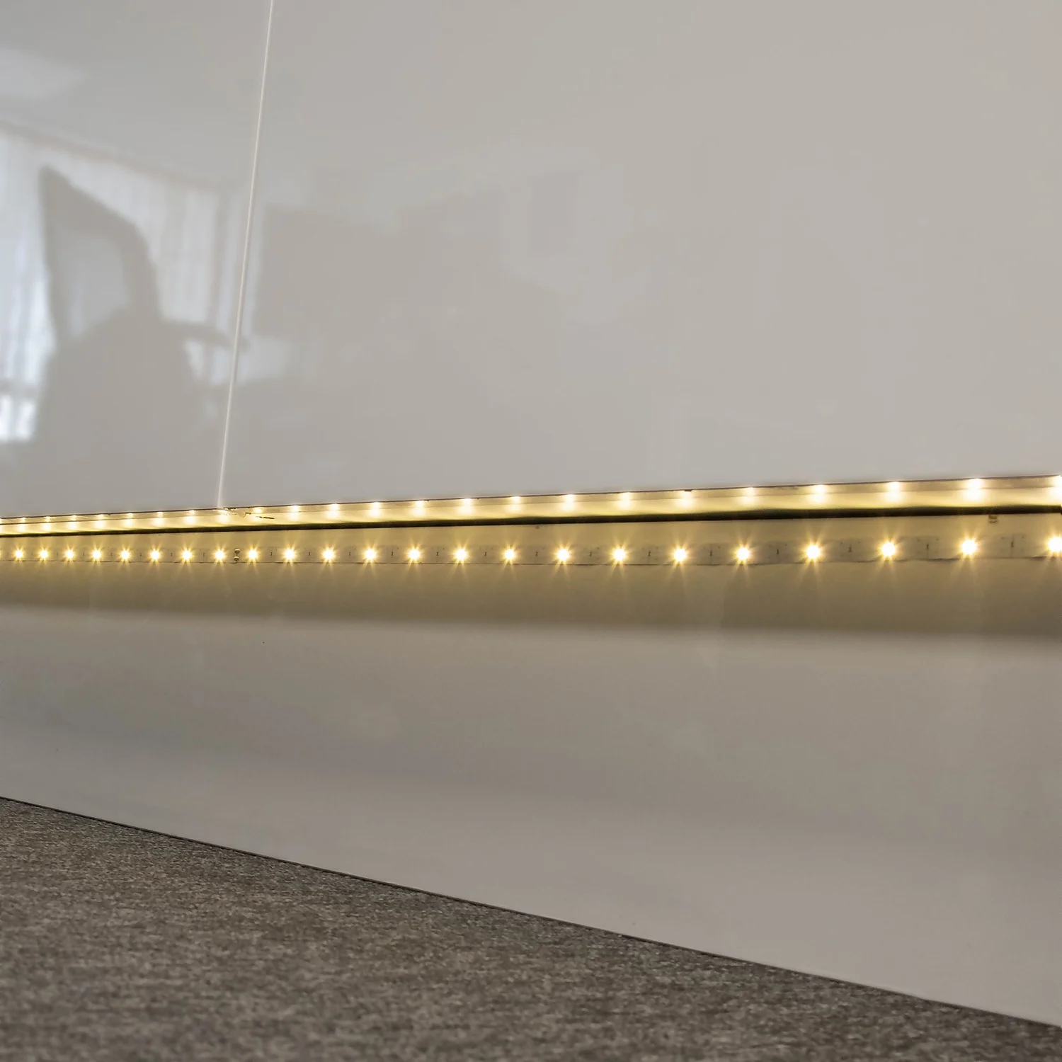 Battery Operated PIR LED Strip Light 6 Battery Operated PIR LED Strip Light - Image 4